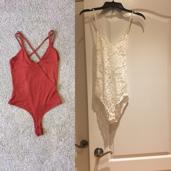 2 bodysuits $8/ $5 each size Small/XS - Picture 1 of 1